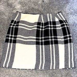 Plaid skirt black and white